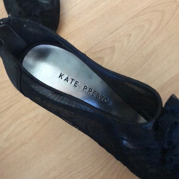 Black heels - Picture 4 of 6